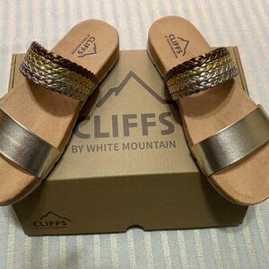 CLIFFS GOLD SANDAL BY WHITE MOUNTAIN SIZE 7M NEW CONDITION